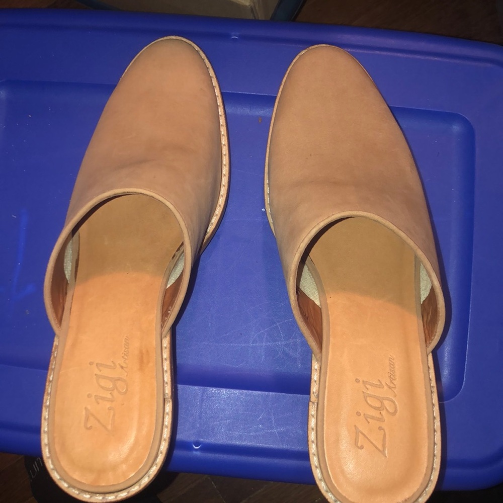 Never worn casual shoes